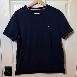 Tommy Hilfiger Men’s Black Crew Neck Short Sleeve Tee with Flag Logo